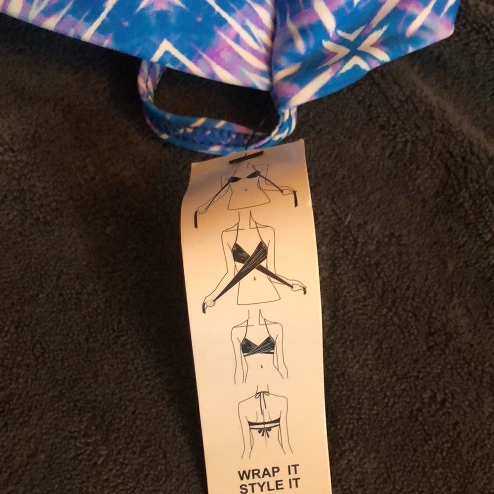 Sundazed printed wrap underwire bikini top - Picture 6 of 6